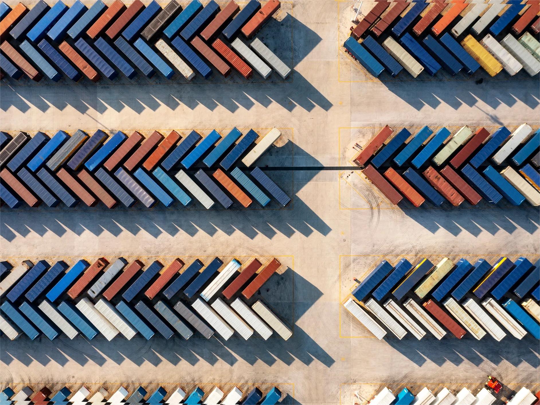 Comparison table showing different shipping methods from China to North America