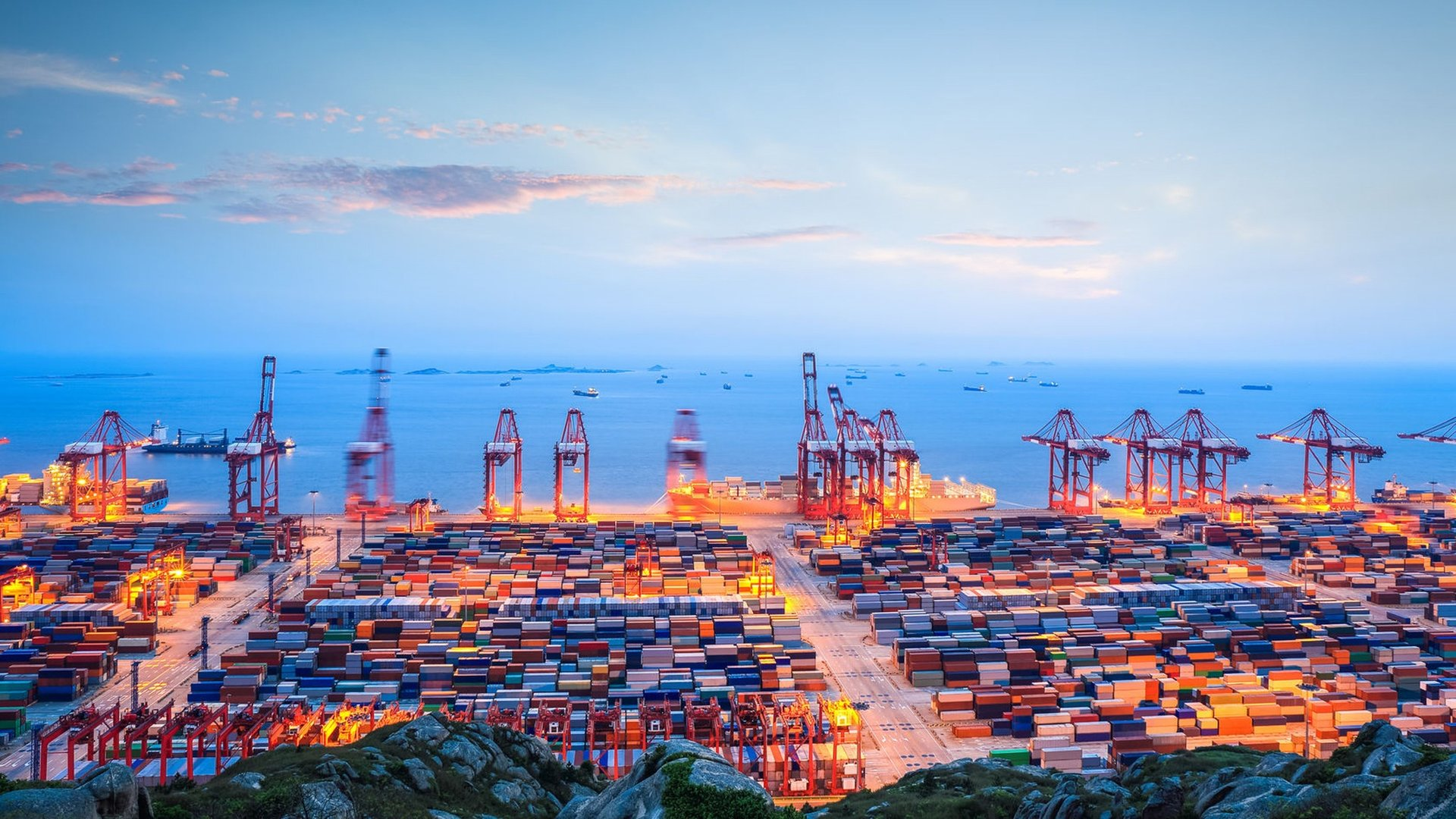 Logistics warehouse handling LCL cargo from China